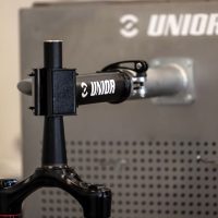 Unior kriauklė amortizatorių servisui 990SIN