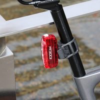 Žibintas galinis Cat Eye ViZ300 II (USB-C) 4